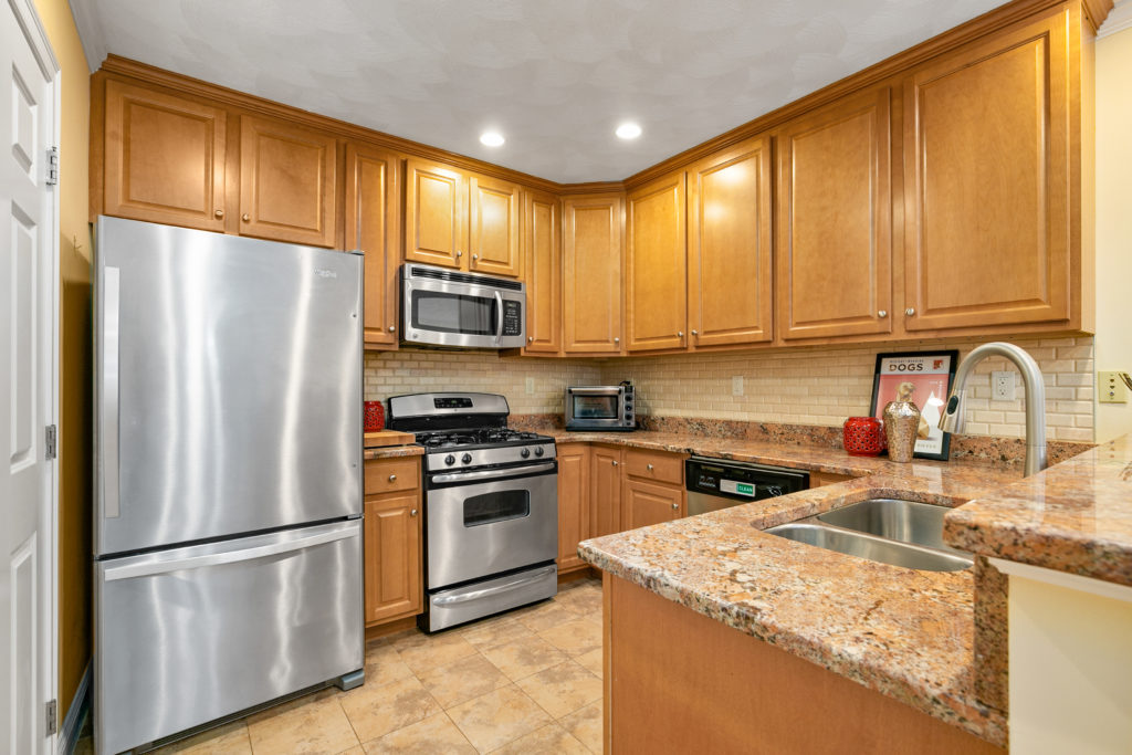 Medford Townhouse Just Listed!
